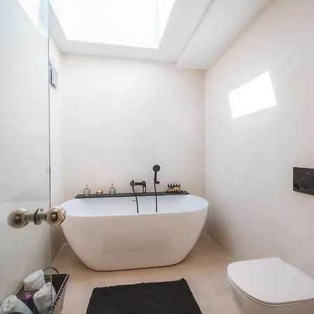Shark Luxury Villa فيلة